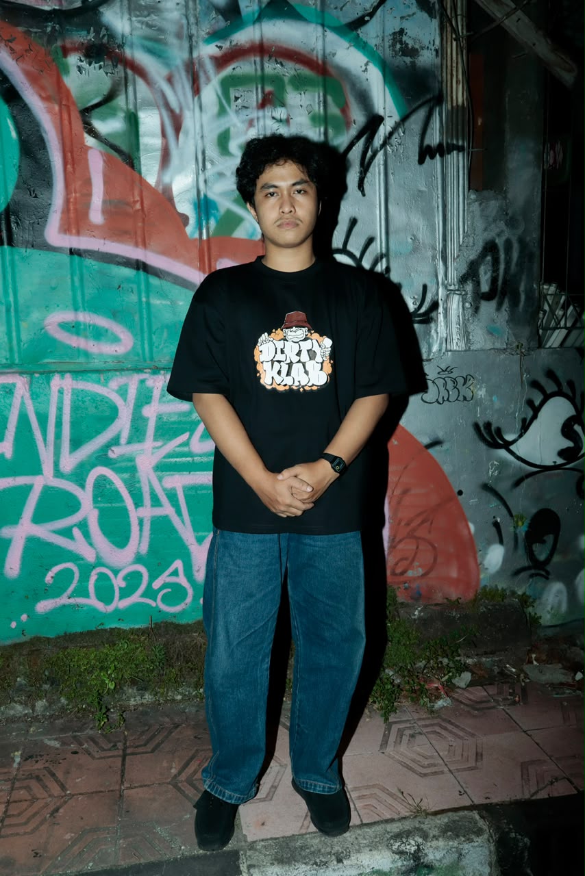 DIRTY KLAB graphic tee lookbook