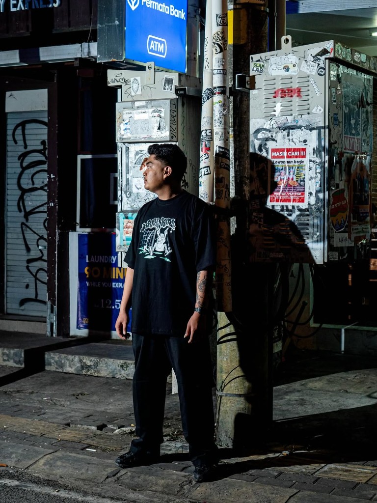 DAZE Planet Black Tee — street lookbook malam